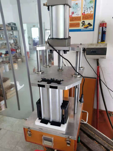 气动压紧组件定位再打螺丝治具