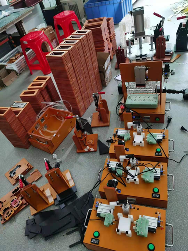 气动插拔USB端口（几处）工装夹具·